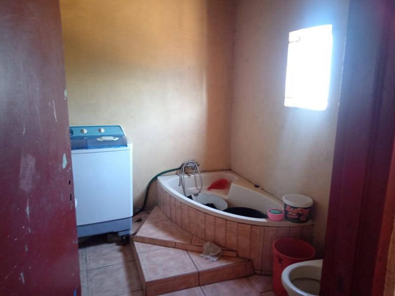 3 Bedroom Property for Sale in Thabong Free State